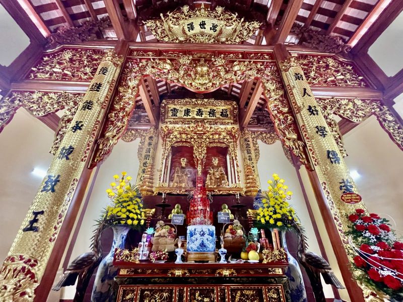 Dâng hương  các ngày mùng 1 và ngày rằm âm lịch hàng tháng Gìn giữ đạo lý “Uống nước nhớ nguồn” – Gắn kết tình thân đồng tộc