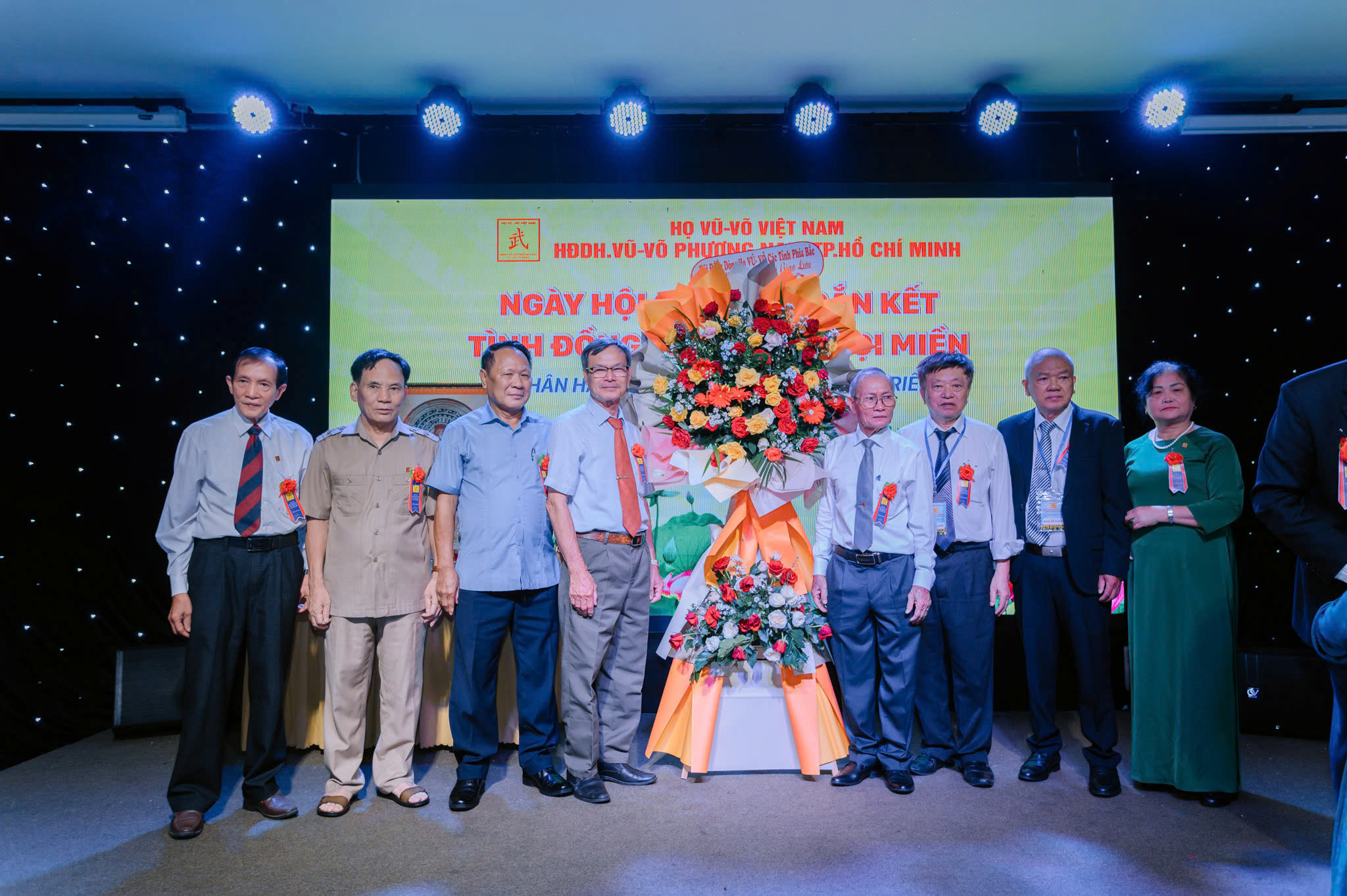 HỘI ĐỒNG DÒNG HỌ VŨ – VÕ HẢI PHÒNG THAM DỰ VÀ CHÚC MỪNG “NGÀY HỘI GIAO LƯU GẮN KẾT TÌNH ĐỒNG TỘC VŨ – VÕ MỌI MIỀN”